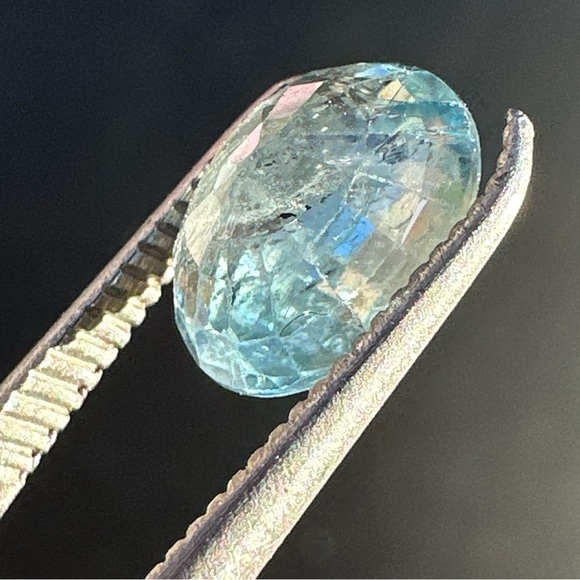 Top colour 1.95 carat natural sapphire gemstone heated - Picture 4 of 17